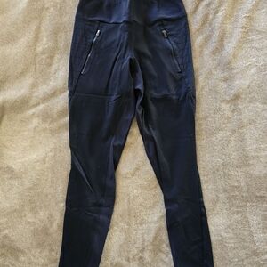 Athleta Hybrid Fleece Leggings in Navy